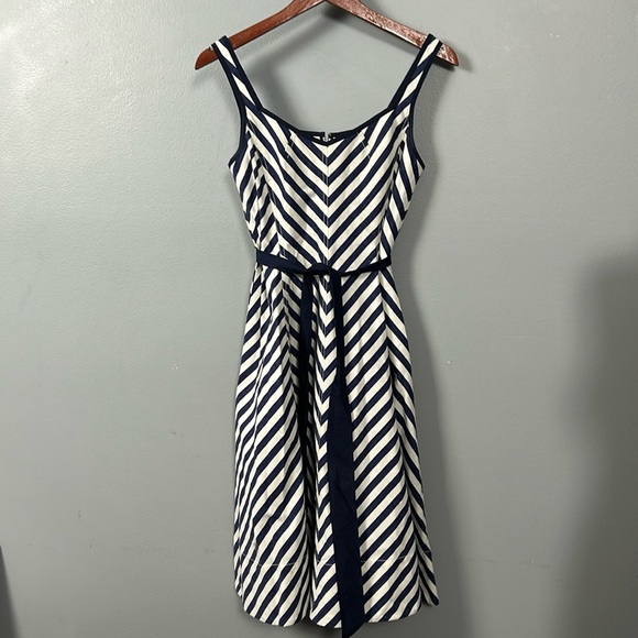 Talbots SHORELINE Navy/ White Denim Canvas Chevron Striped Midi Dress Sz 6P - Picture 5 of 16
